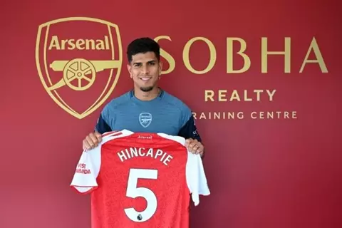 "القطعة الأخيرة".. أرسنال يعلن استعارة هينكابي من ليفركوزن